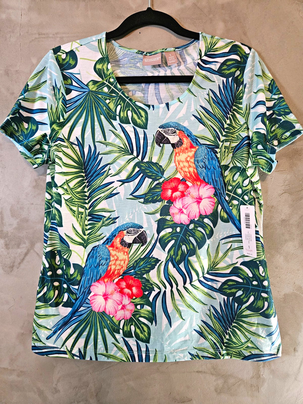 Chico's Size 1 Blue Green Pink Tropical Parrot Print Scoop Neck Tee NWT